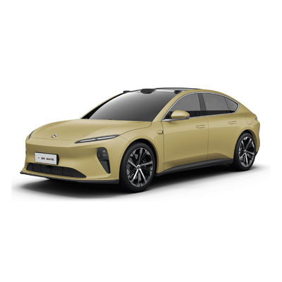 Nio Et5 Lüks Sedan Yepyeni Yüksek Hızlı EV Araç Zekası Sürüş Dayanıklılık Kilometre 1000KM