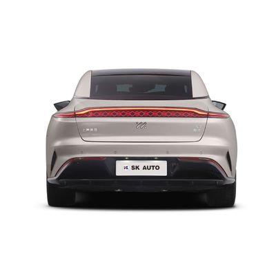 IMMotors L7 Elektrikli Sedanlar AWD Aileler İçin Geniş Alan Konforu Lüks