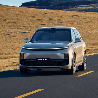 Li Auto Inc., Aileler ve İş için Altı Koltuklu, Büyük Premium Akıllı SUV'si Li L8'i Tanıttı