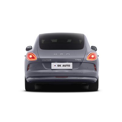 ORA Lightning Cat Limuzin Elektrikli Araba 180Km / h 555-705km Dayanıklılık Orta Ölçekli Saf Elektrikli