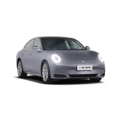 ORA Lightning Cat Limuzin Elektrikli Araba 180Km / h 555-705km Dayanıklılık Orta Ölçekli Saf Elektrikli