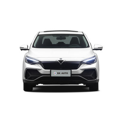Uzun Seyir Menzili 420km Otomobil EV Dongfeng Venucia D60EV Uzun Seyir Menzili 420km EV Arabaları Aileler İçin