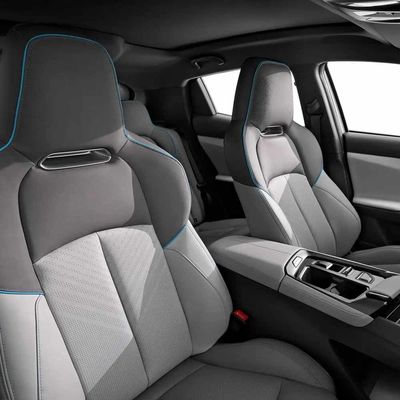 Amiral Gemisi Changan UNI-T 1.5T Kompakt SUV Benzinli Motor Maksimum Hız 205KM/S Çift Debriyaj