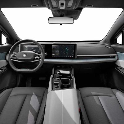 Amiral Gemisi Changan UNI-T 1.5T Kompakt SUV Benzinli Motor Maksimum Hız 205KM/S Çift Debriyaj