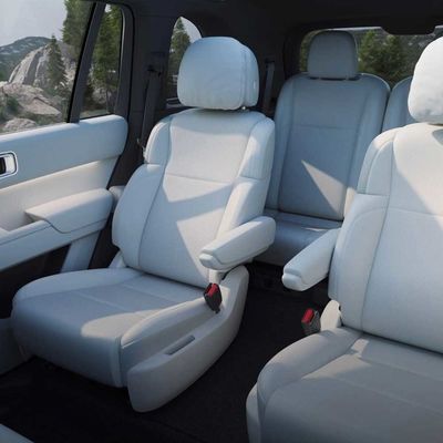 180km/h Max Hız Li L8 Max AWD 490HP 5 Kapılı 6 Koltuklu Elektrikli SUV 1200km Crusing Range ve 3005mm Tekerlek Arası