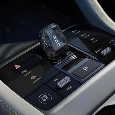 2024 yeni enerji elektrikli araç hibrit 5 koltuklu SUV amiral gemisi 505km by song plus dm i ev