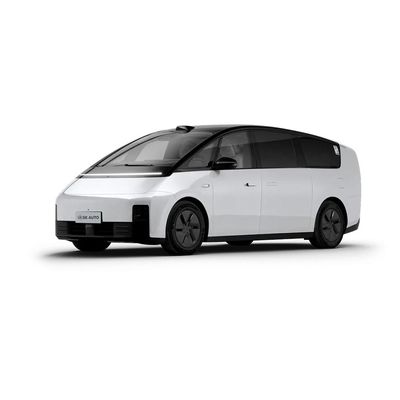 Lüks 7 koltuklu İşletme Mpv Uzun Menzilli Çift Motorlu 4WD Saf Elektrikli Araç Lixiang Mega Menzilli 710km