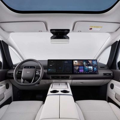 Lüks 7 koltuklu İşletme Mpv Uzun Menzilli Çift Motorlu 4WD Saf Elektrikli Araç Lixiang Mega Menzilli 710km