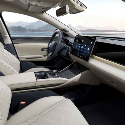 BYD Qin L Yeni Enerji Aracı Byd Qin L Phev Sedan 80KM 120 KM Ev Menzil Byd Qin L Hibrit Araba