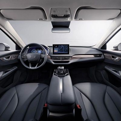 HongQi EQM5 EV Araba 431km Saf Elektrikli 5 Kişilik Orta Araba Yüksek Hızlı Hongqi Yeni Enerji Sedan
