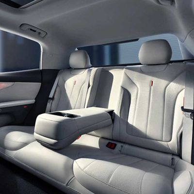 Yüksek Hızlı Hibrit Elektrikli Araba Geely LYNK&amp;CO 07 EM-P 2024 Ev Araba REEV LYNKCO 07 EM-P