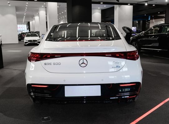 Mercedes EQE 4MATIC Elektrikli Sedan 96.1 KWh Ternary Lityum Pil ve 0.62 saatlik Şarj 255/45 R19