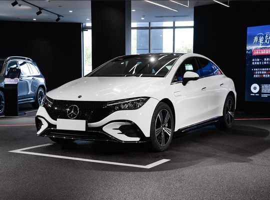 Mercedes EQE 4MATIC Elektrikli Sedan 96.1 KWh Ternary Lityum Pil ve 0.62 saatlik Şarj 255/45 R19