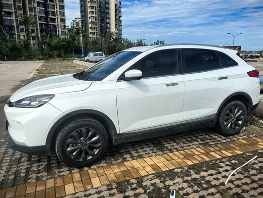 Kullanılmış 400km 160kW elektrikli SUV Weltmeister ikinci el araba iyi durumda düşük kilometrelik siyah