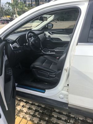 Kullanılmış 400km 160kW elektrikli SUV Weltmeister ikinci el araba iyi durumda düşük kilometrelik siyah