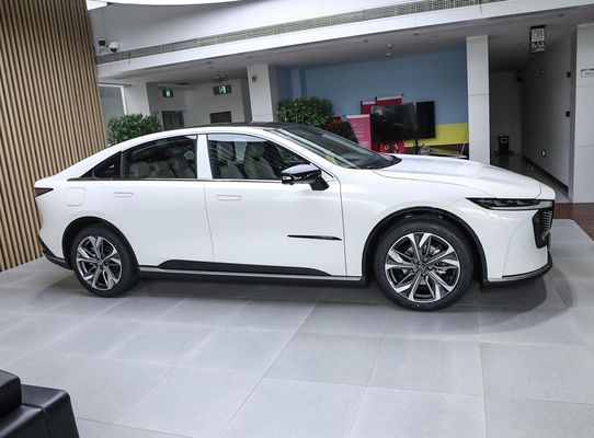 2025 Yeni Model Genişletici Otomobil 5 kişilik kapasiteye sahip EV Mazda EZ6 Long Ranger Güneş Taşı ile hibrit elektrikli araba