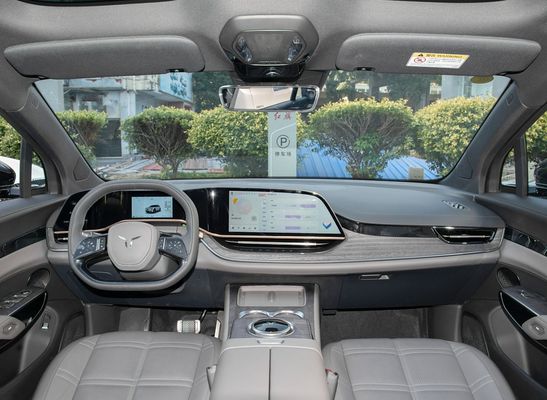 202/253 KW Motor Hongqi Limousine Elektrikli Otomobil en fazla 200 Km/s hız ve uzunluğu 4925mm