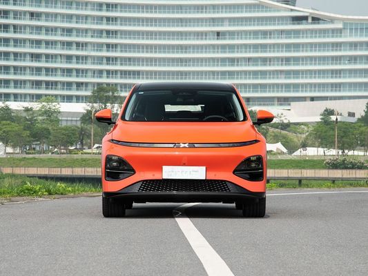 2025 Güçlü Xpeng G6, 68.5/80.8 KWh pil kapasitesi ve 0.2 saatlik hızlı şarj süresi ile uzun menzilli
