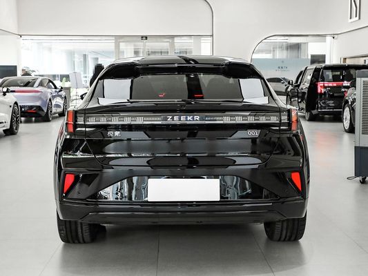 Zeekr 001 Yeni Model 750 Km Uzun Menzilli Limousine Elektrikli Araba 0.25 Saat Şarj Süresi ve Büyük Uzayla Saf Elektrik Enerjisi