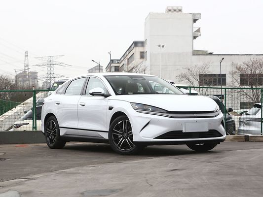2025 BYD Elektrikli Araba Qin L EV Çoklu Bağlantılı Bağımsız Süspansiyon Hızlı Şarj Yeni Model Sunroof ile Sıcak Satış