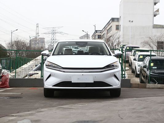 2025 BYD Elektrikli Araba Qin L EV Çoklu Bağlantılı Bağımsız Süspansiyon Hızlı Şarj Yeni Model Sunroof ile Sıcak Satış