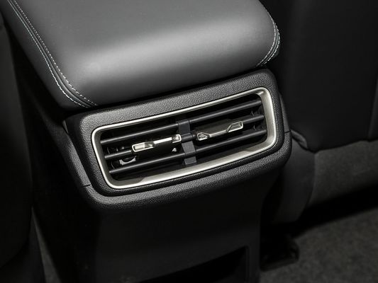 545Km saf elektrikli menzil ve BYD EV 2025 Aracını sürmek için arka sürücü