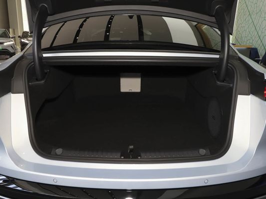 2025 Güçlü Han L BYD Elektrikli Araç, Maksimum Gücü 500 KW ve Deri Dümeni 1000V Yüksek Voltajlı Hızlı Şarj