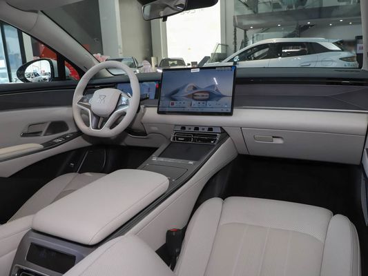 2025 Güçlü Han L BYD Elektrikli Araç, Maksimum Gücü 500 KW ve Deri Dümeni 1000V Yüksek Voltajlı Hızlı Şarj