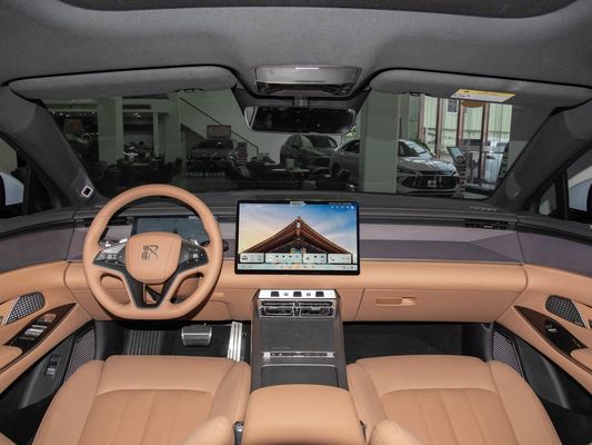Model Araç 601km menzil 83.2kWh Pil Kapasitesi AWD Hızlı Şarj Güneş Çatı Yüksek Voltajlı Yapı Aile için Konforlu