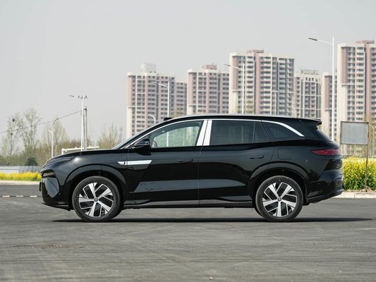 2025 BYD Performans için Yeni Elektrikli Araç Tang L 810kW Güç AWD Hızlı Şarj 1000w/h 600km Menzil Uzun Menzil 7 Koltuk Sunroof ile