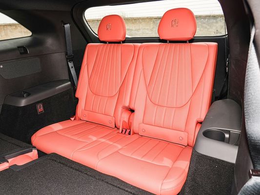 2025 BYD Performans için Yeni Elektrikli Araç Tang L 810kW Güç AWD Hızlı Şarj 1000w/h 600km Menzil Uzun Menzil 7 Koltuk Sunroof ile