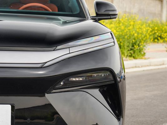 2025 BYD Performans için Yeni Elektrikli Araç Tang L 810kW Güç AWD Hızlı Şarj 1000w/h 600km Menzil Uzun Menzil 7 Koltuk Sunroof ile