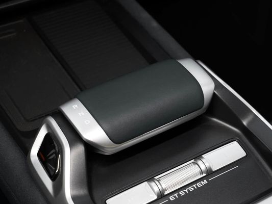 316kW Motor Gücü 2025 Otomobil EV Deepal G318 Çapraz Yollar SUV Hibrit Araç Güneş Çatı ile Hızlı Şarj