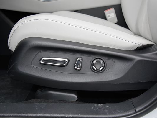 350kW Motor Gücü Tam Elektrikli SUV Honda S7 Uzun Menzilli 650km Hızlı Şarj EV Yeni Sıcak Satış Aile için Güneş Çatı ile