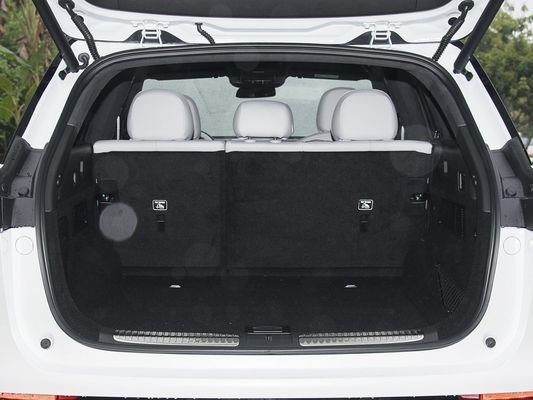 2025 Xpeng G9 Tam Elektrikli SUV 93.1kWh Pil Kapasitesi 423kW Maksimum Motor Gücü 680km Uzun Menzilli ve Güneş Çatı ile Hızlı Şarj