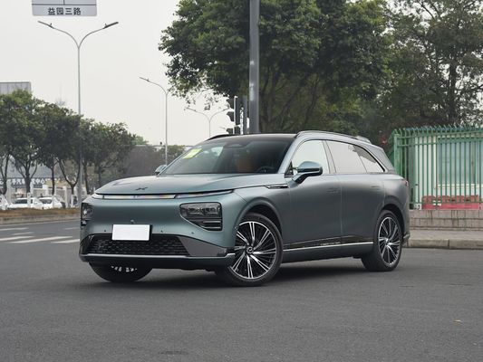 Xpeng G9 Hızlı Şarjlı Elektrikli Araçla Sürüş Deneyiminizi Maksimumlaştırın Max Motor Torku 695N.m Max Motor Gücü 423kW Max Hız 200km/h