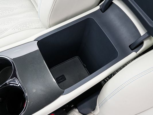 2025 BYD Elektrikli Araç Mühürü 06GT 0.33 Saat Hızlı Şarj Zamanı ve Performansı Uzun Menzilli 550KM Aile için Güneş Çatı ile Büyük Pil
