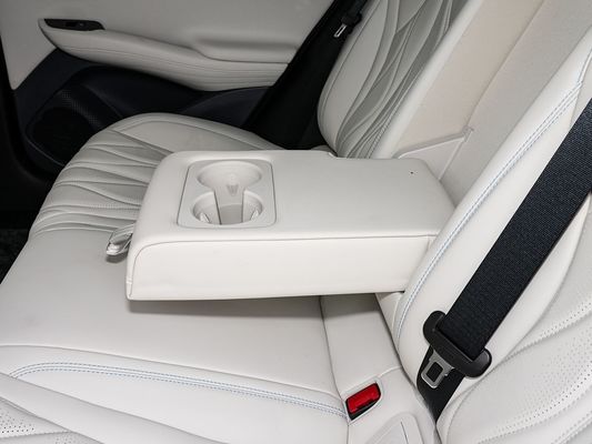 2025 BYD Elektrikli Araç Mühürü 06GT 0.33 Saat Hızlı Şarj Zamanı ve Performansı Uzun Menzilli 550KM Aile için Güneş Çatı ile Büyük Pil