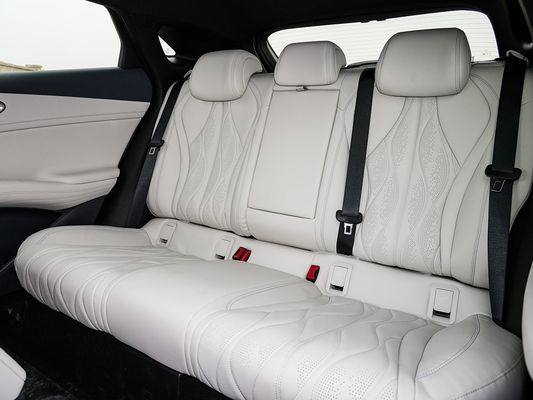 2025 BYD Elektrikli Araç Mühürü 06GT 0.33 Saat Hızlı Şarj Zamanı ve Performansı Uzun Menzilli 550KM Aile için Güneş Çatı ile Büyük Pil