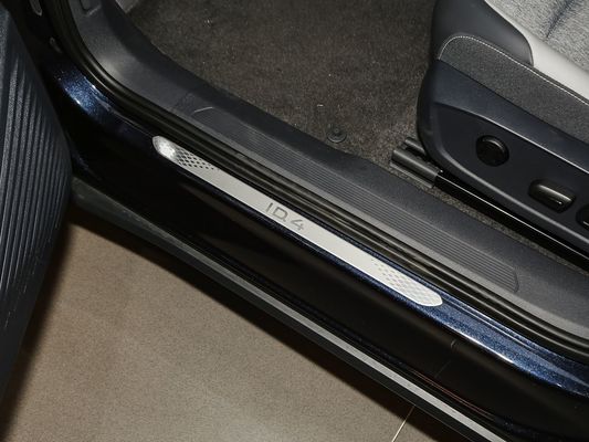 2025 VW Elektrikli Araç ID.4 Hızlı Şarj Aracı Uzun Menzilli 601km 80.4kWh Pil Sıcak Satış Yeni Model Güneş Çatı ile İyi Performans