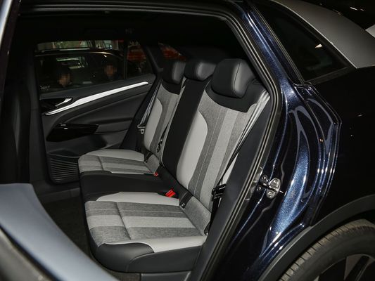 2025 VW Elektrikli Araç ID.4 Hızlı Şarj Aracı Uzun Menzilli 601km 80.4kWh Pil Sıcak Satış Yeni Model Güneş Çatı ile İyi Performans