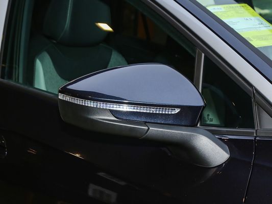 2025 VW Elektrikli Araç ID.4 Hızlı Şarj Aracı Uzun Menzilli 601km 80.4kWh Pil Sıcak Satış Yeni Model Güneş Çatı ile İyi Performans
