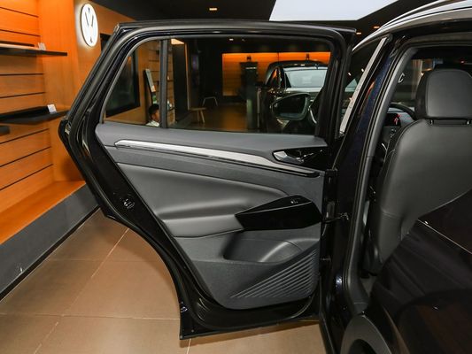 2025 VW Elektrikli Araç ID.4 Hızlı Şarj Aracı Uzun Menzilli 601km 80.4kWh Pil Sıcak Satış Yeni Model Güneş Çatı ile İyi Performans