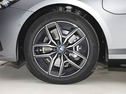 2025 BMW I5 Lüks Elektrikli Arabalar İyi Performans xDrive Uzun Menzilli 651KM Hızlı Şarj EV Yeni Model Sedan Sunroof ile BMW 5 Serisi