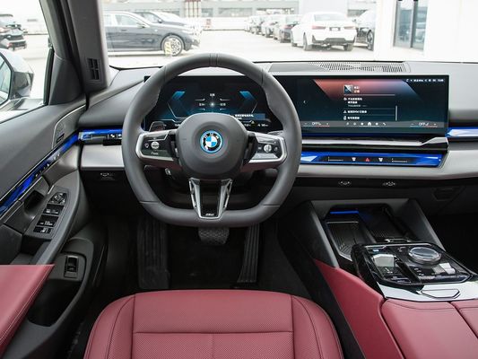 2025 BMW I5 Lüks Elektrikli Arabalar İyi Performans xDrive Uzun Menzilli 651KM Hızlı Şarj EV Yeni Model Sedan Sunroof ile BMW 5 Serisi