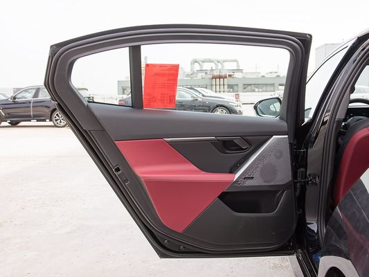 2025 BMW I5 Lüks Elektrikli Arabalar İyi Performans xDrive Uzun Menzilli 651KM Hızlı Şarj EV Yeni Model Sedan Sunroof ile BMW 5 Serisi