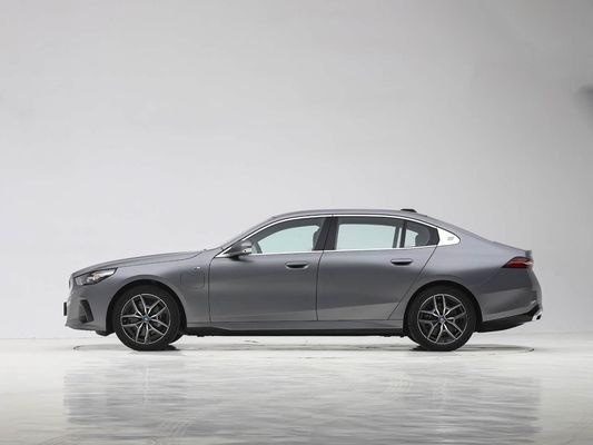 Yeni Model BMW I5 eDrive 2025 Sıcak Satış Elektrikli Araç Uzun Menzilli 700KM'den Fazla EV Hızlı Şarj Limousine Sedan Sunroof Büyük Alan